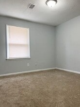 845 White Oak Ct in Lawrenceville, GA - Building Photo - Building Photo