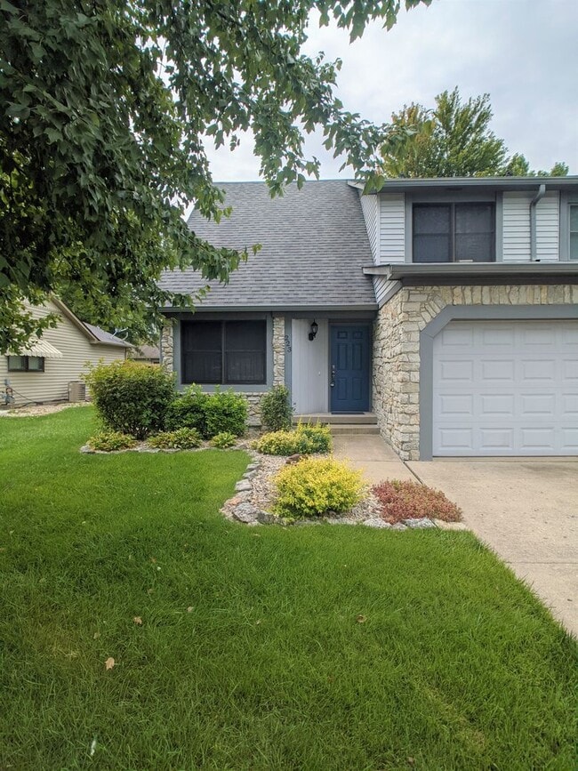 223 E County Line Rd in Greenwood, IN - Building Photo - Building Photo