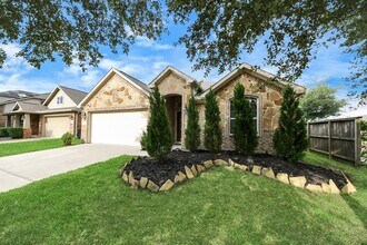 2439 Dark Elm Dr in Fresno, TX - Foto de edificio - Building Photo
