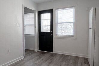 30 Midland Heights Cir in Midland, PA - Building Photo - Building Photo