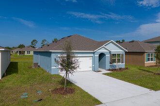 Champions Quarters in Daytona Beach, FL - Building Photo - Building Photo