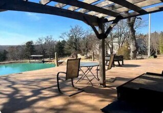 4455 County Rd 127 in Whitesboro, TX - Foto de edificio - Building Photo