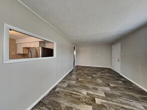 514 Carol Dr in Greenwood, IN - Foto de edificio - Building Photo