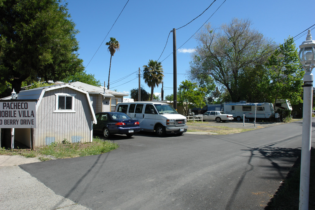 Pacheco Mobile Villa in Pacheco, CA - Foto de edificio