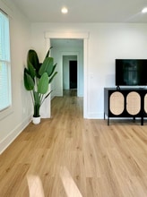 1313 Live Oak St in Savannah, GA - Foto de edificio - Building Photo