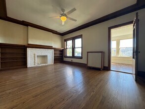 1442 W Jarvis Ave, Unit 3B in Chicago, IL - Building Photo - Building Photo