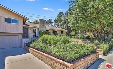 3417 Calle Quebracho in Thousand Oaks, CA - Building Photo - Building Photo