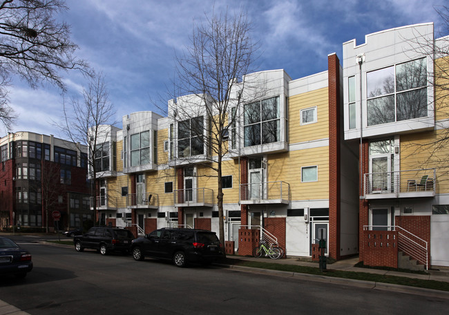 Lofts Dilworth in Charlotte, NC - Foto de edificio - Building Photo