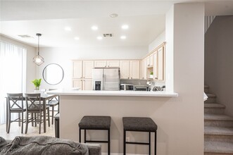 641 Solitude Point Ave in Henderson, NV - Building Photo - Building Photo