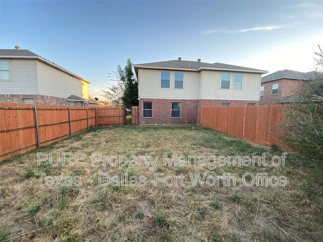 525 Mast Ct in Crowley, TX - Building Photo - Building Photo