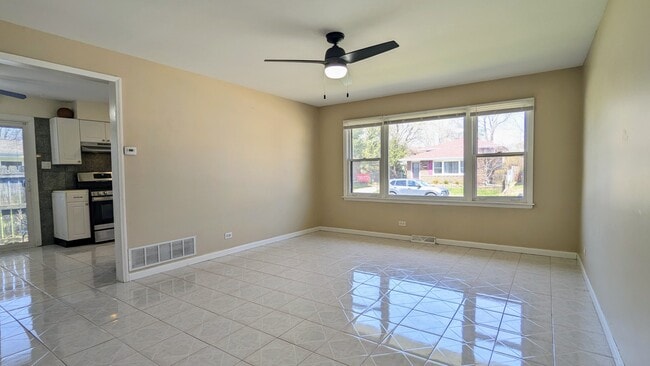 2165 N Westmoreland Dr in Palatine, IL - Building Photo - Building Photo