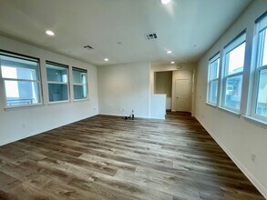 10541 Wilding Dr in Rancho Cucamonga, CA - Building Photo - Building Photo