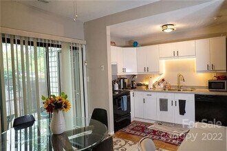414 W 8th St in Charlotte, NC - Building Photo - Building Photo