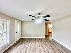 219 Half St in Lindale, TX - Building Photo - Building Photo