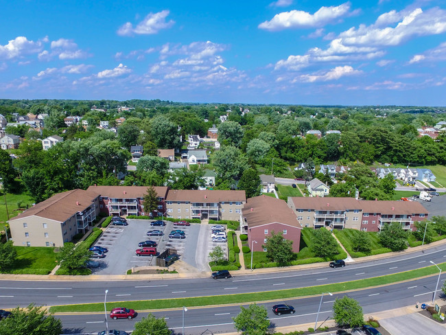 Moravia Park Apartments in Baltimore, MD - Foto de edificio - Building Photo