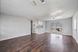 3316 Texas Ave in Texas City, TX - Building Photo - Building Photo