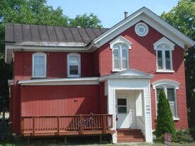 1007 7th St S in La crosse, WI - Building Photo