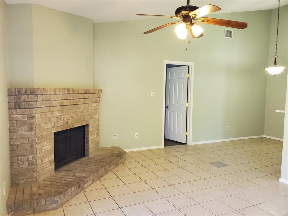 505 Greenlawn Blvd in Round Rock, TX - Building Photo