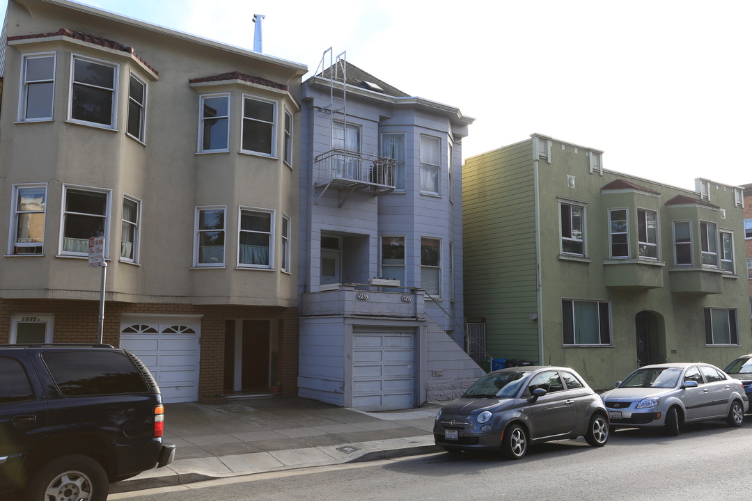 1039-1041 Lincoln Way in San Francisco, CA - Building Photo