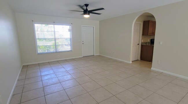 928 NE Maranta Terrado in Jensen Beach, FL - Building Photo - Building Photo