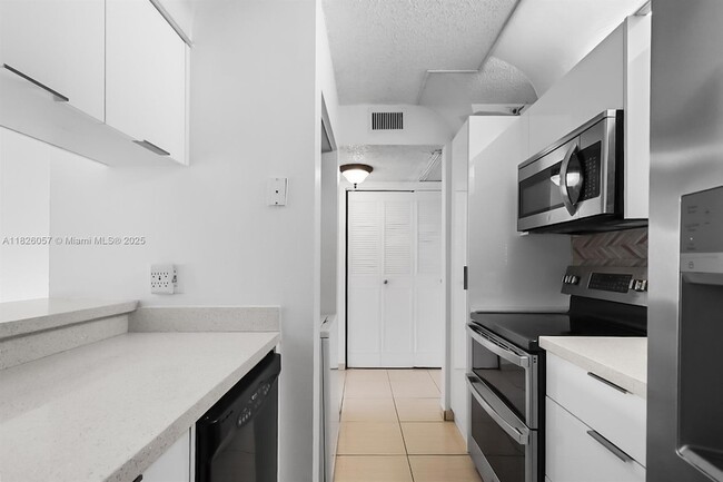 property at 10167 Twin Lakes Dr
