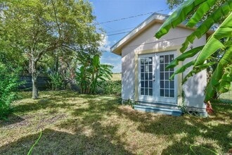 22 Lyncrest Dr in Galveston, TX - Building Photo - Building Photo