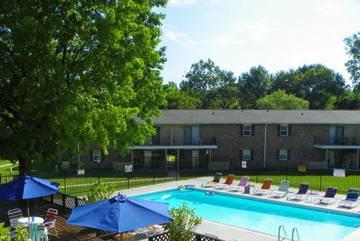 Martinique Terrace in Indianapolis, IN - Foto de edificio - Building Photo