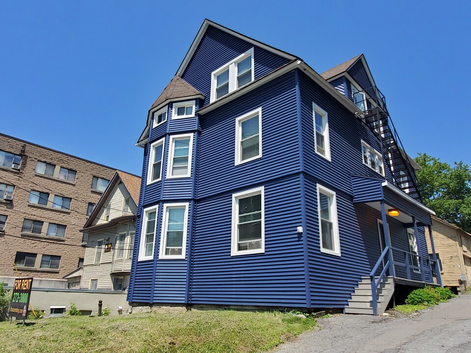 The Big Blue House-14-bedroom house in Ithaca, NY - Building Photo