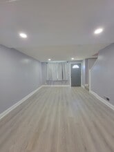 3242 Westmont Ave in Baltimore, MD - Foto de edificio - Building Photo