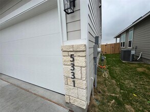 5331 Bruno St in Round Rock, TX - Building Photo - Building Photo