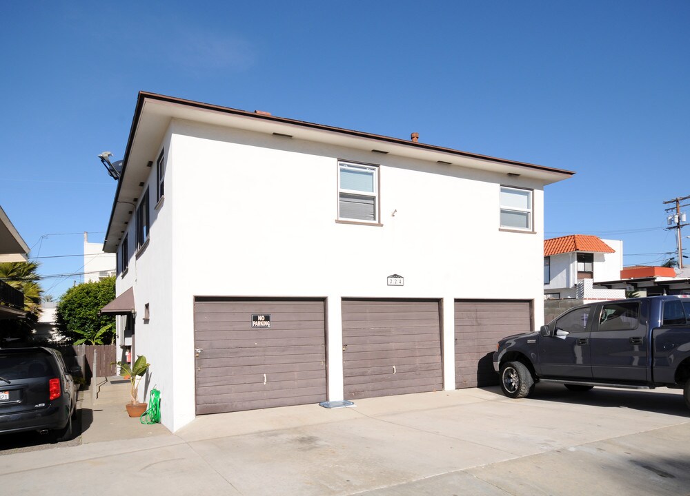 224 Avenida Granada in San Clemente, CA - Building Photo