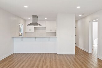 2048 Swazey St in San Luis Obispo, CA - Building Photo - Building Photo