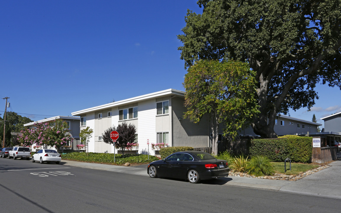 Alta Riviera Apartments in Palo Alto, CA - Building Photo