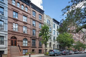 127 W 81st St in New York, NY - Building Photo - Building Photo