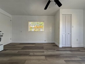 1743 Moffett St in Hollywood, FL - Building Photo - Building Photo