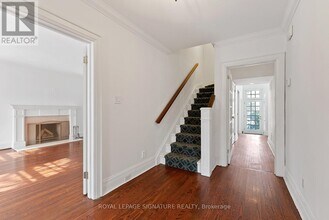 68 Cheltenham Ave in Toronto, ON - Building Photo - Building Photo