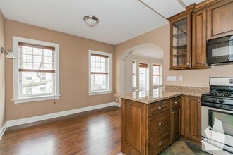 4836 N Paulina St, Unit 4836-G in Chicago, IL - Building Photo - Building Photo