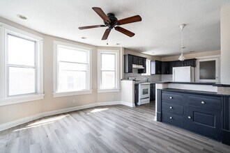 3315 N Holton St in Milwaukee, WI - Building Photo - Building Photo