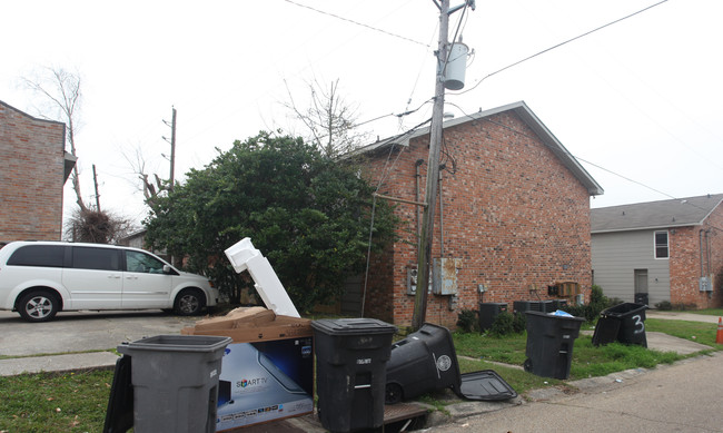 1835 Ryder Dr in Baton Rouge, LA - Foto de edificio - Building Photo