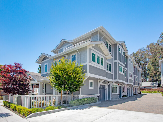 737 2nd Ave in San Mateo, CA - Building Photo - Primary Photo