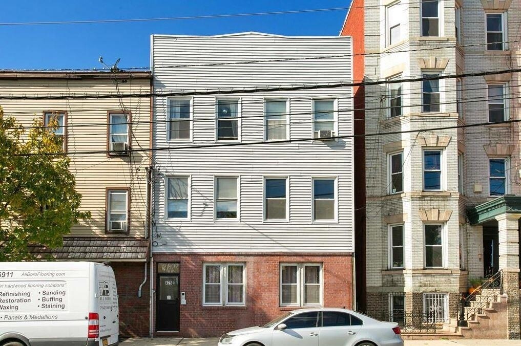 475 Palisade Ave in Jersey City, NJ - Building Photo