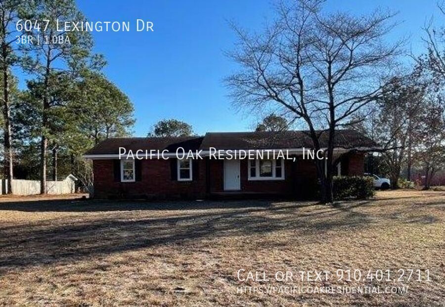 6047 Lexington Dr in Hope Mills, NC - Building Photo