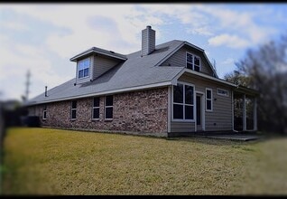 3901 Ringdove Way in Roanoke, TX - Foto de edificio - Building Photo