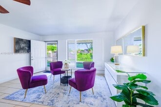 312 N Luna Ct in Hollywood, FL - Building Photo - Building Photo