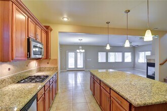 953 Tafalla Ct in Las Vegas, NV - Building Photo - Building Photo