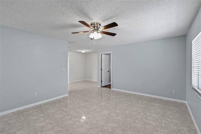 2711 N Dellwood Dr in Eustis, FL - Building Photo - Building Photo