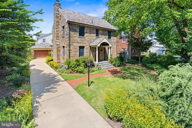 property at 5109 Fairglen Ln
