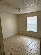 1104 Eastside Dr in Killeen, TX - Building Photo - Building Photo