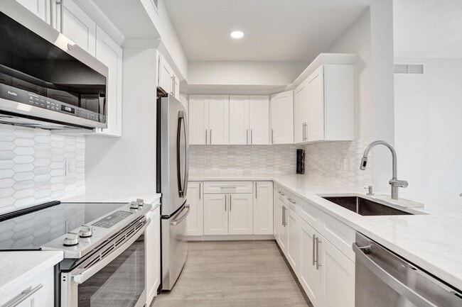 property at 700 E Boynton Beach Blvd