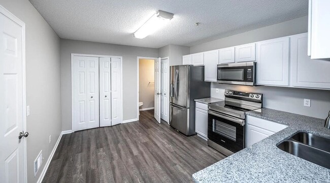 8919 Ladino Cir in Eden Prairie, MN - Building Photo - Building Photo